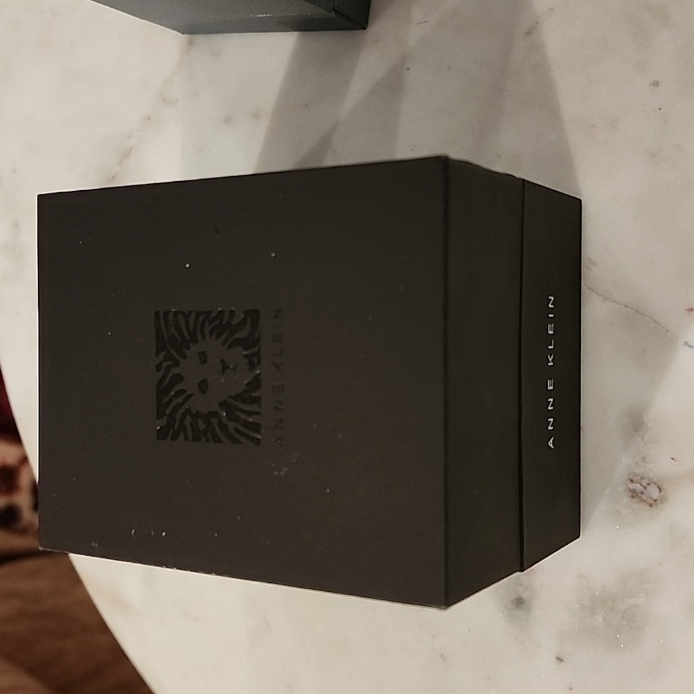 Watch - Picture 4 of 4